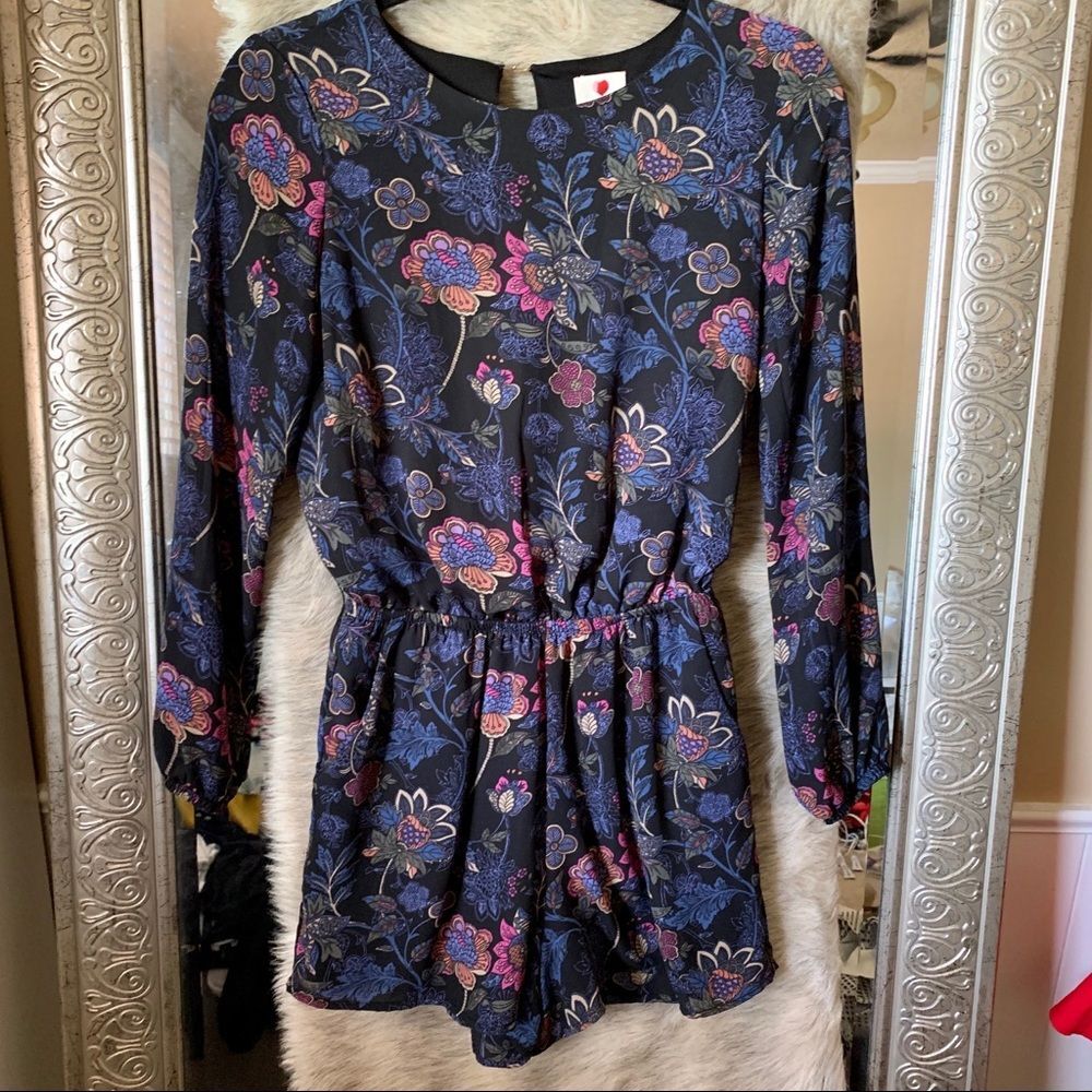 XS paisley romper